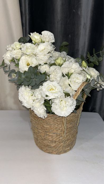 продаются свежие цветы!