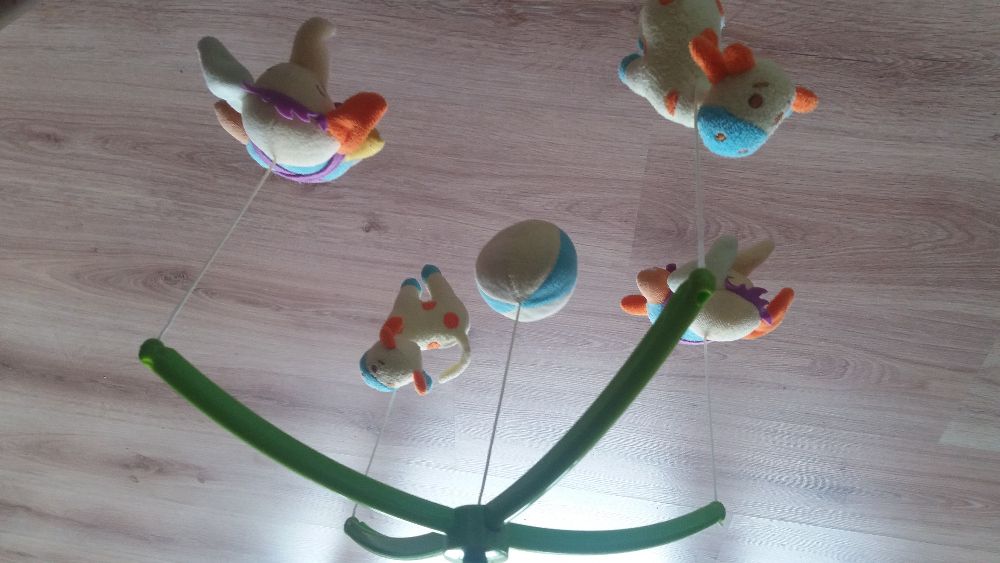 Фигурки Наруто, топка, кресло, въртележка, хеликоптер, кола, пистолет