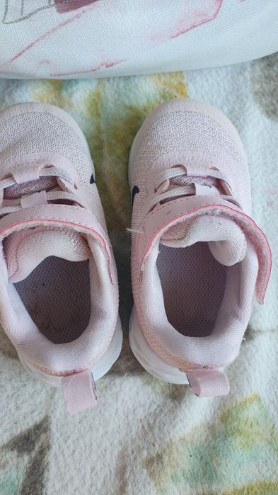 Обувки маратонки Nike revolution 6, 22 номер