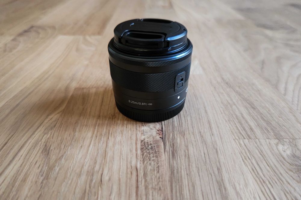 Obiectiv foto Canon Zoom Lens EF-M 15-45mm 1:3.5-6.3 IS STM stare impecabilă