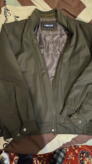 Продам новую куртку