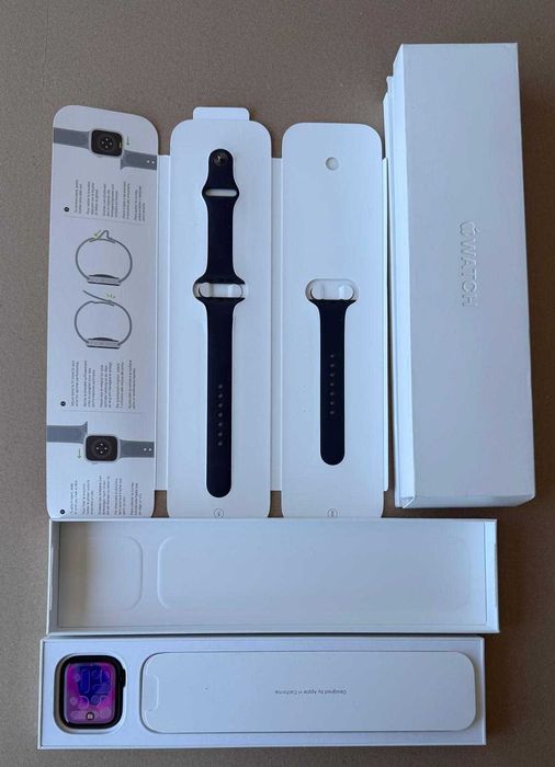 Apple Watch Series 8 45mm Midnight – Baterie 100% – Cutie – Foarte bun