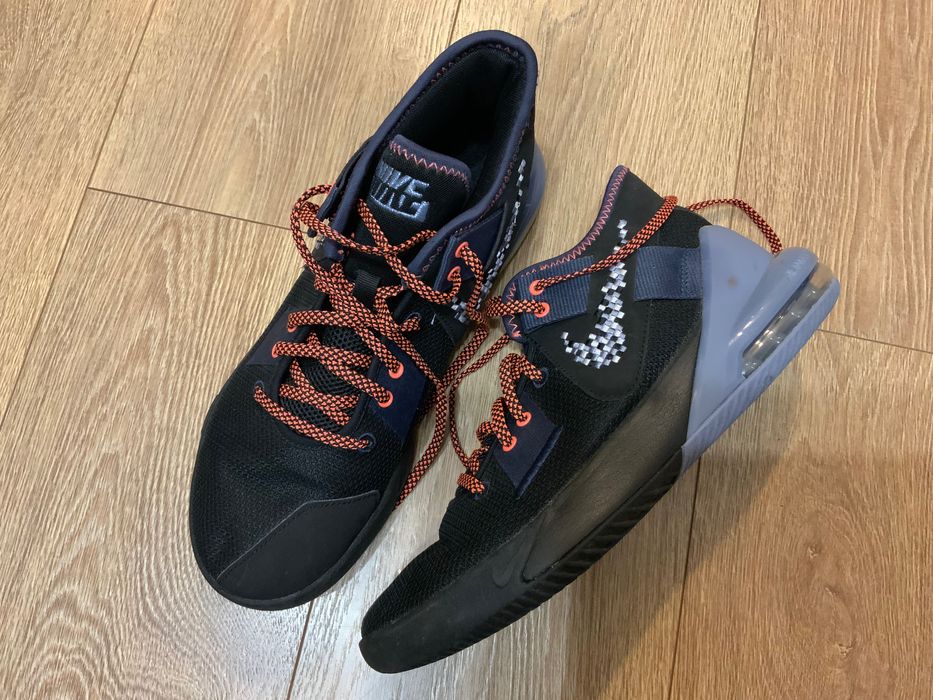 Nike-оригинални маратонки 42 номер