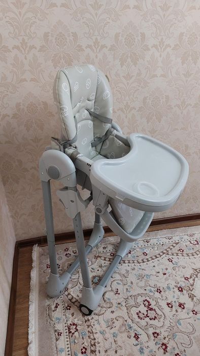 Детский столик для кормления