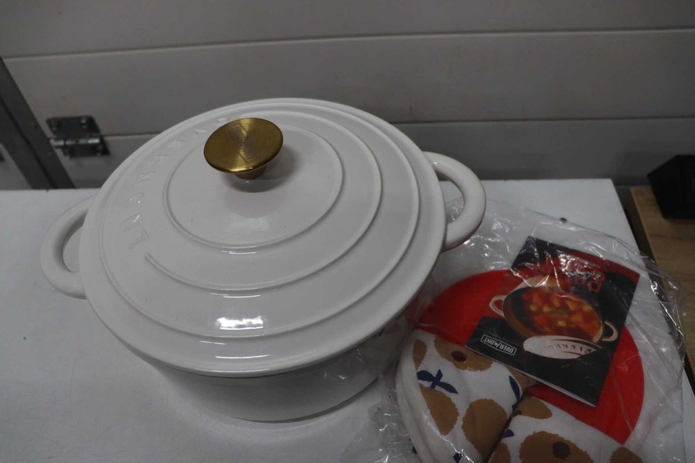 Емайлирана чугунена холандска тенджера Overmont, 26см, готварска книга