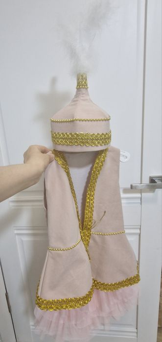 Казахский национальный костюм