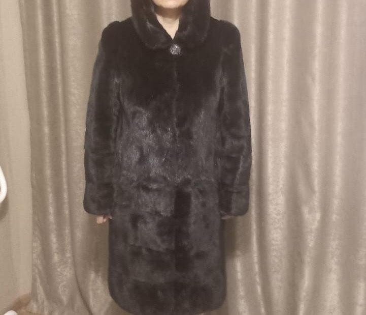 Продам норковую шубу