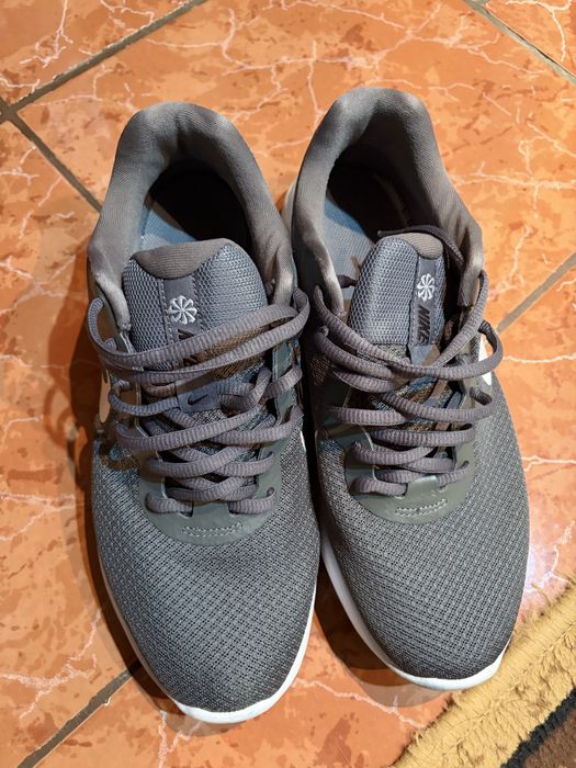 Adidasi nike barbatesti