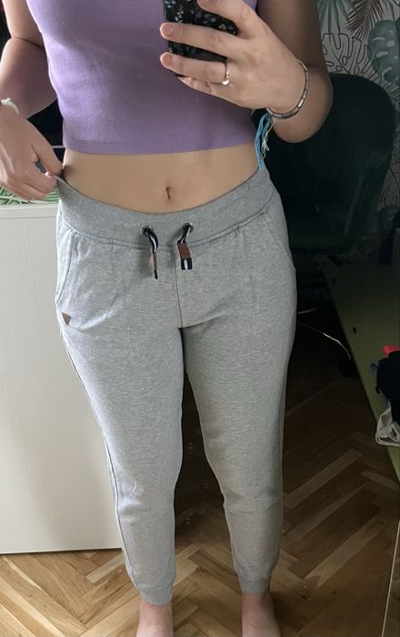 Pantaloni de trening