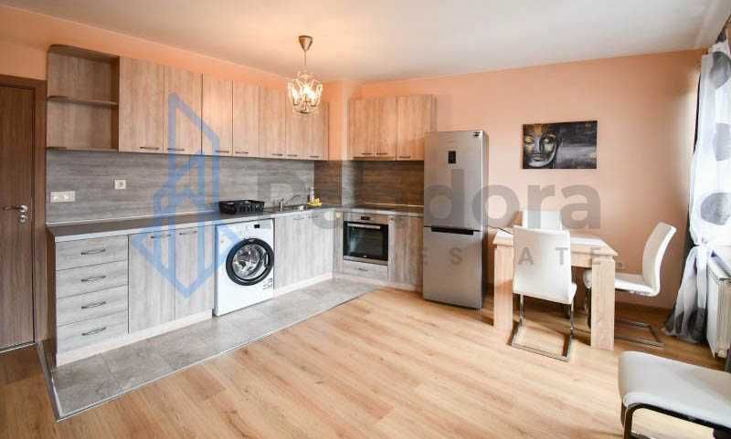 Дава се под наем Двустаен апартамент в София, Кръстова вада - 72 кв.м за 550 € - Снимка #2