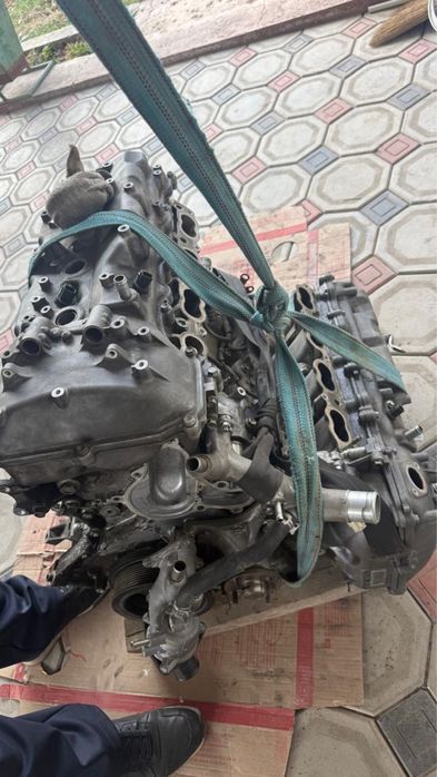 Двигатель V8 4.6 г2013.лэнд крузер200.