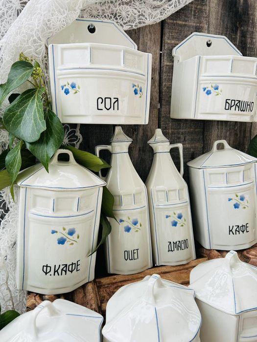 Порцеланови буркани за подправки