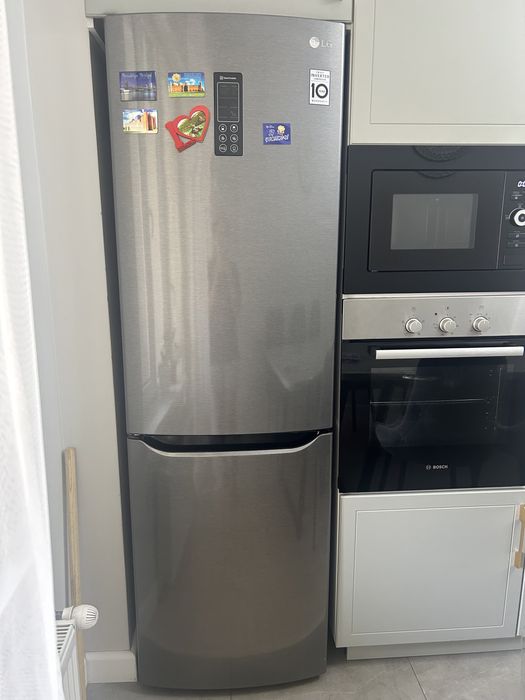 Продам холодильник LG!