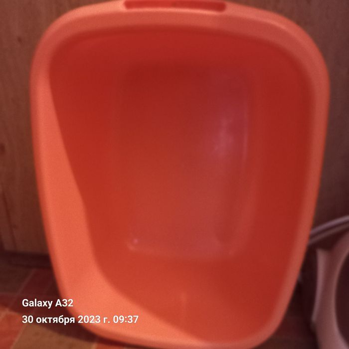 Продам пластмассовые ванночки