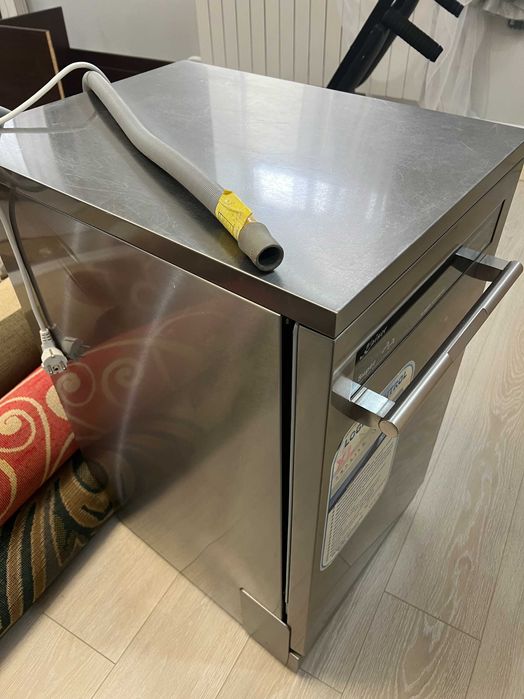 Посудомоечная машина.