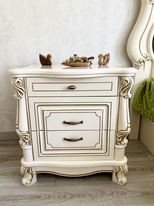 Продам спальный гарнитур Кассандра Россия