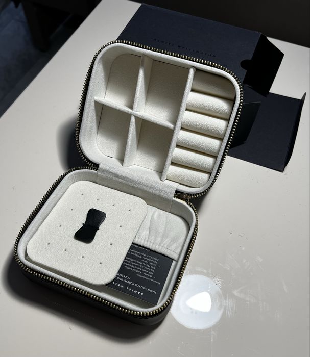 Cutie bijuterii Daniel Wellington