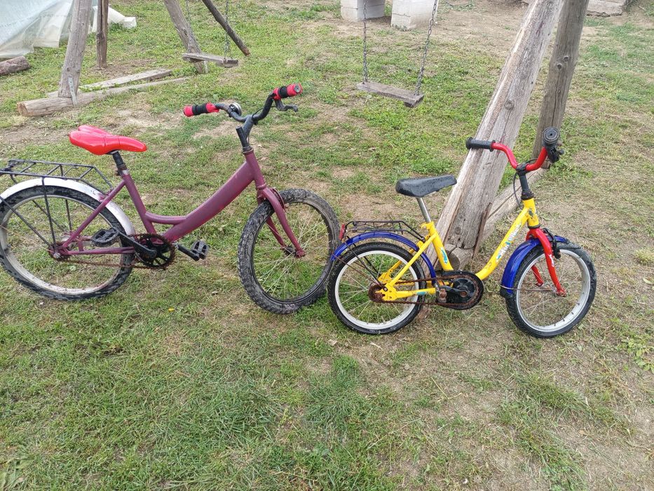 2 biciclete de vânzare (mică+mare) - 200 de lei ambele