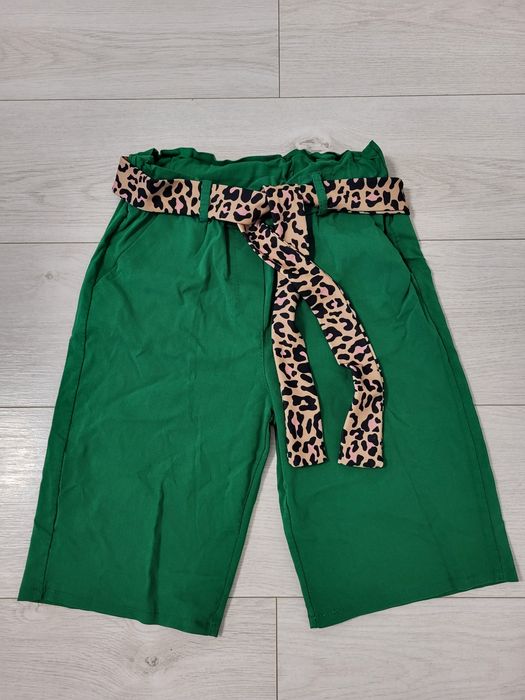 Pantaloni scurți de damă