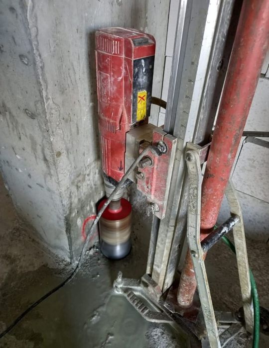 Gauri prin carotare diamantata gaura hota gaura aerisire