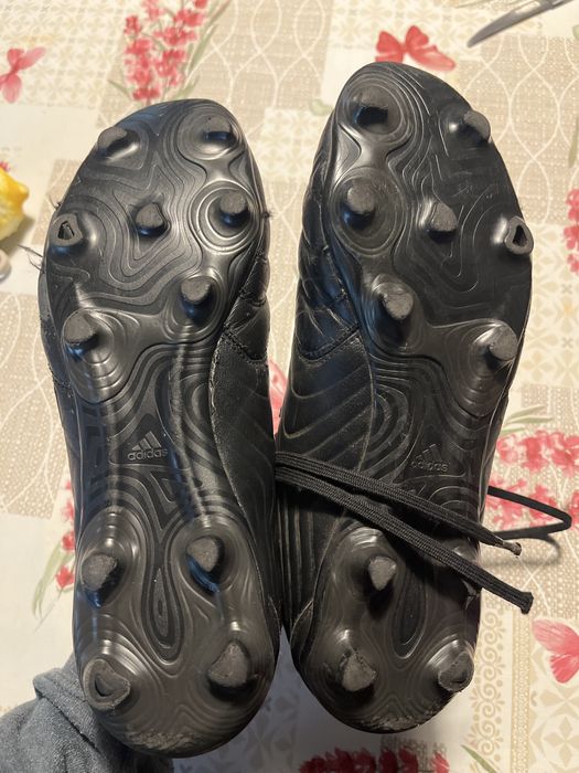 Vand crampoane de fottbal