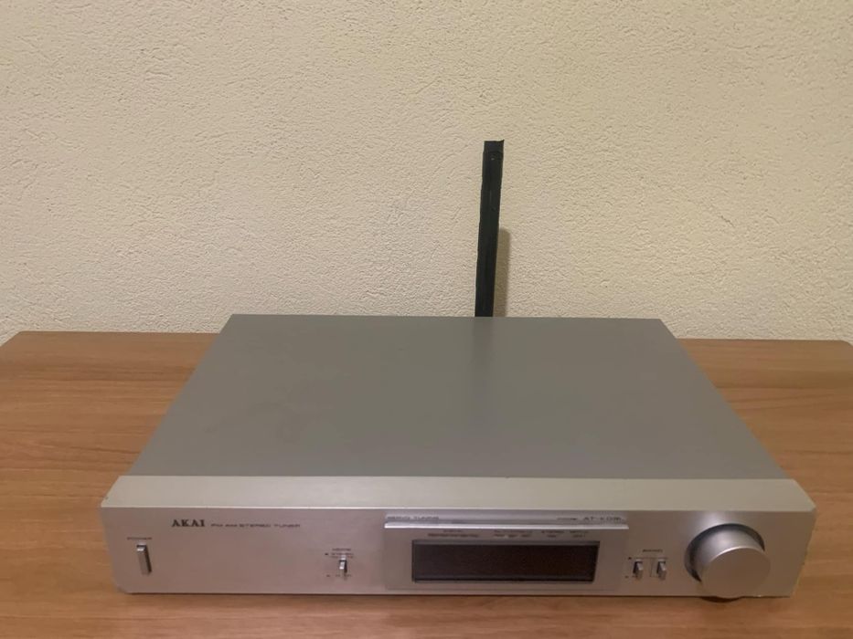 Продавам стерео тунер Akai AT-K03L