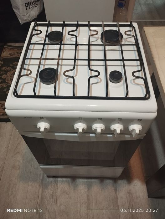 Продам газовую плиту