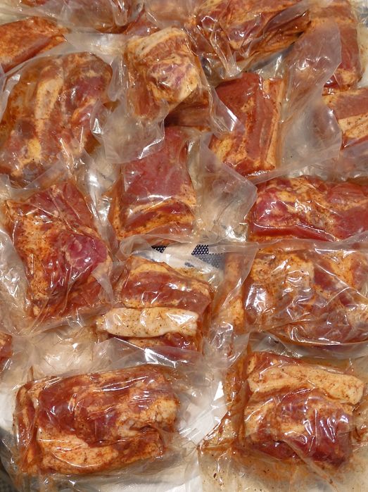 Мясные деликатесы