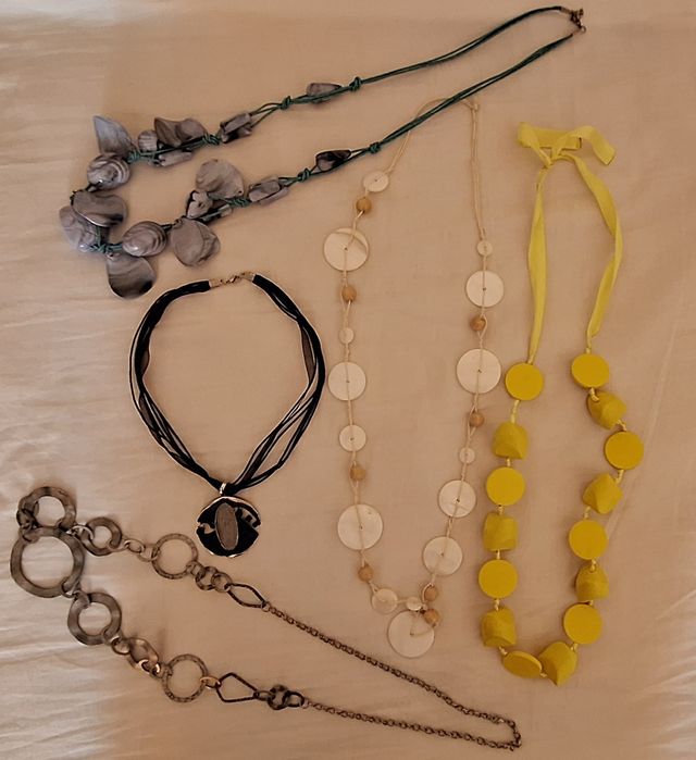 Различни гердани, закупени в Германия