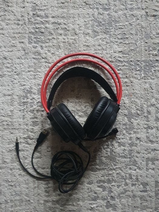 Продам наушники с микро