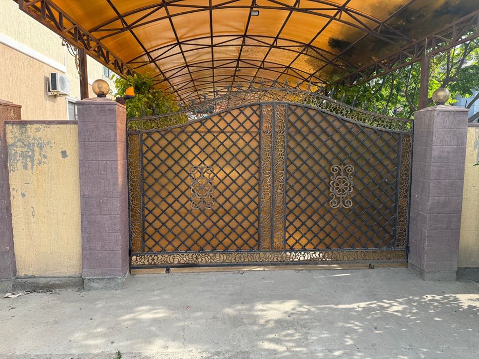 Кованные ворота с автоматикой Doorhan