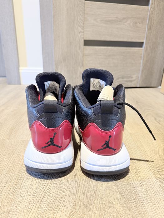 Jordan Max 200 - Noi, in cutie, nepurtati
