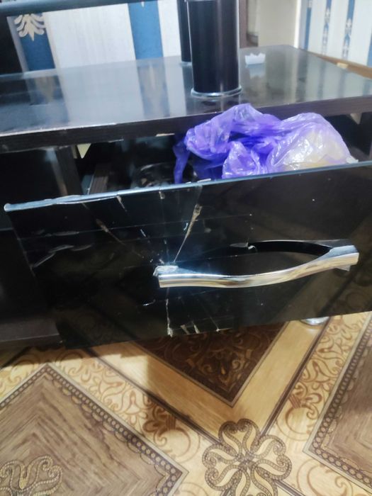 podstavka tv, Подставка под телевизор