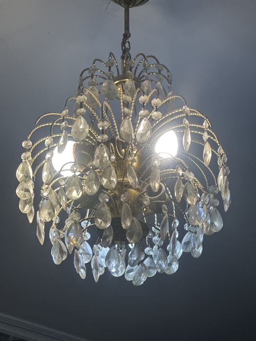 Люстра с висячими элементами