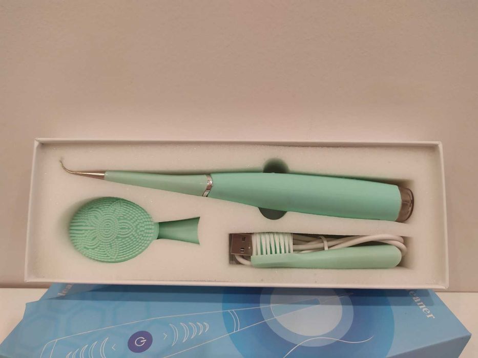 3 в 1! Ултразвуков уред за почистване на зъби,петна,зъбен камък и лице