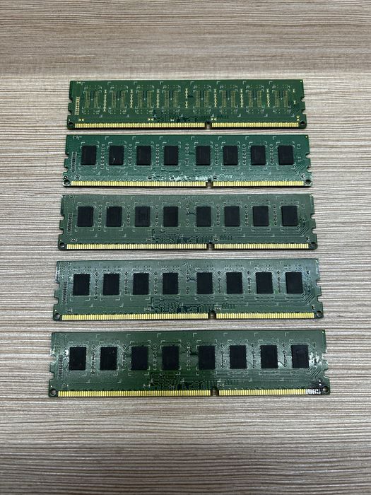 DDR3 RAM плочи ADATA по 2 GB