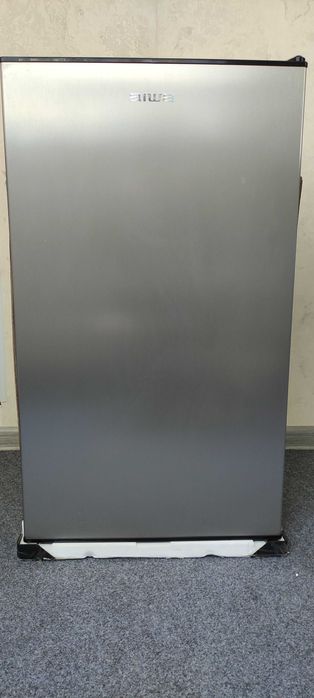 Холодильник Aiwa.