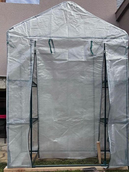 Мини оранжерия за цветя, разсад, подправки