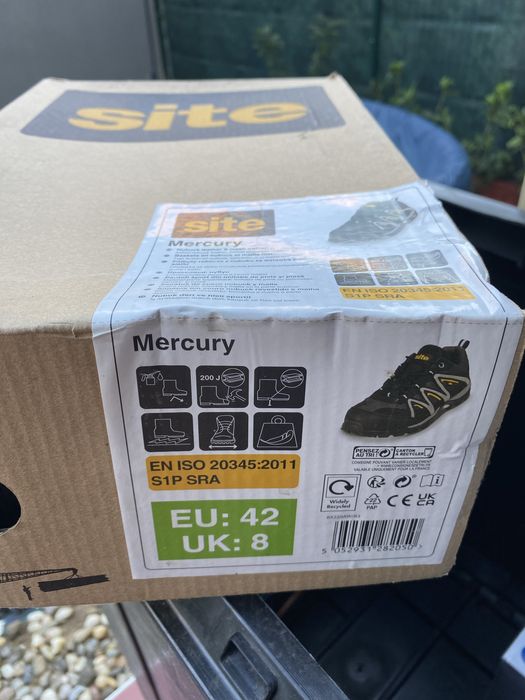 Bocanci de securitate nr 42