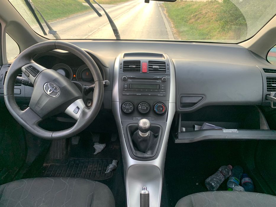 Toyota Auris 1.4d4d 90кс 6 скорости