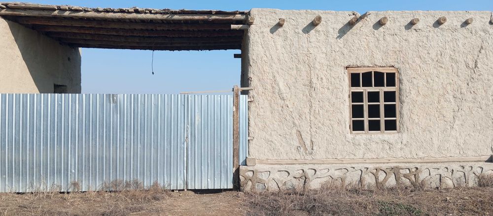 Курилиши тугалланмаган участка сотилади когон туман с-поён кишлоги