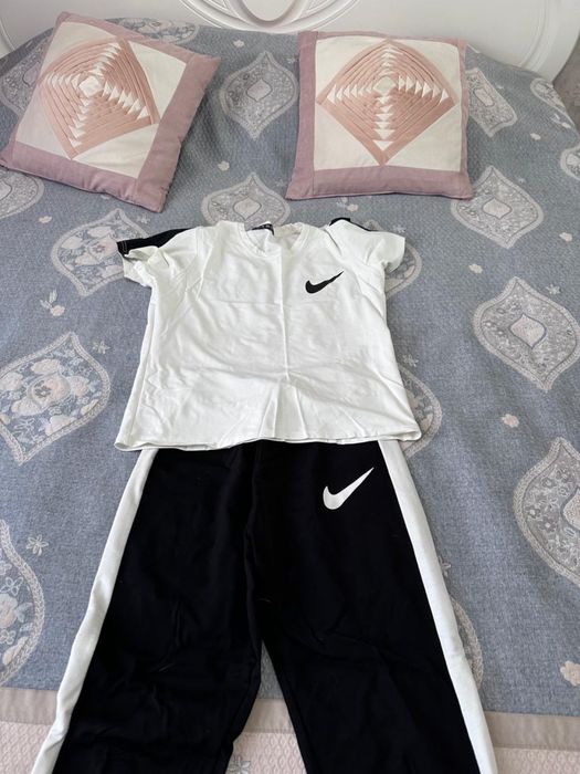 Продам джинсы