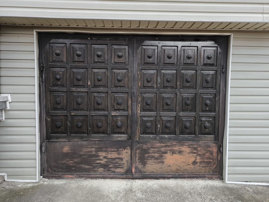 Масивни Гаражни врати