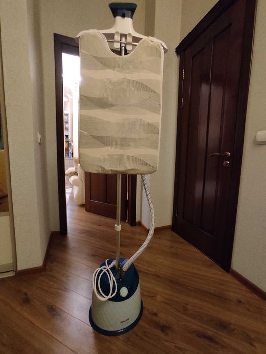 Продам отпариватель вертикальный PHILIPS