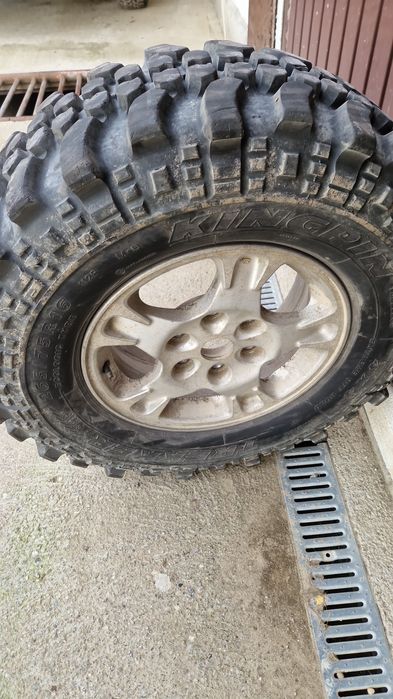 Cauciucuri + jante aliaj OFF ROAD EXTREME  4x4 Kinrin 265/75/16 în