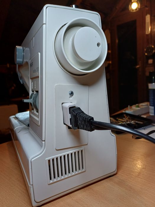 Masina cusut PFAFF HOBBY 301, ca noua