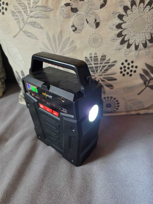 Power bank REVOLT cu usb și Invertor 220v alternativ .