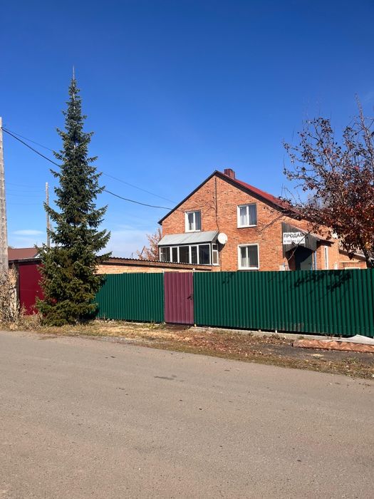 Продаётся 5 комнатный кирпичный дом в 23 микрорайоне