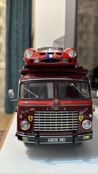 Модель 1/18 масштаб CMC Fiat