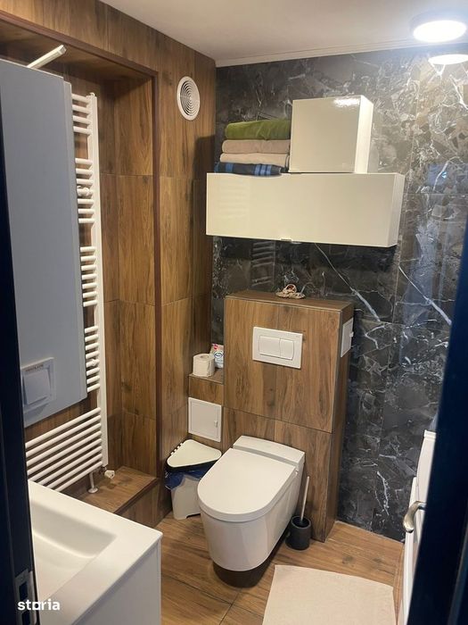 Bd. Republicii (zona bd. Unirii)–ap. 2 camere, decomandat, etaj 2